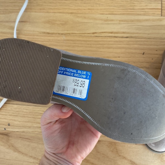 Cute TOMS booties! - Picture 3 of 3